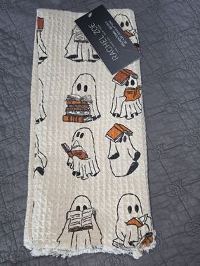 Rachel Zoe Cream Halloween Ghosts & Orange Book hand towel set